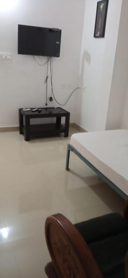 Sivaranjini Tourist Villa Guruvayur Ngoại thất bức ảnh