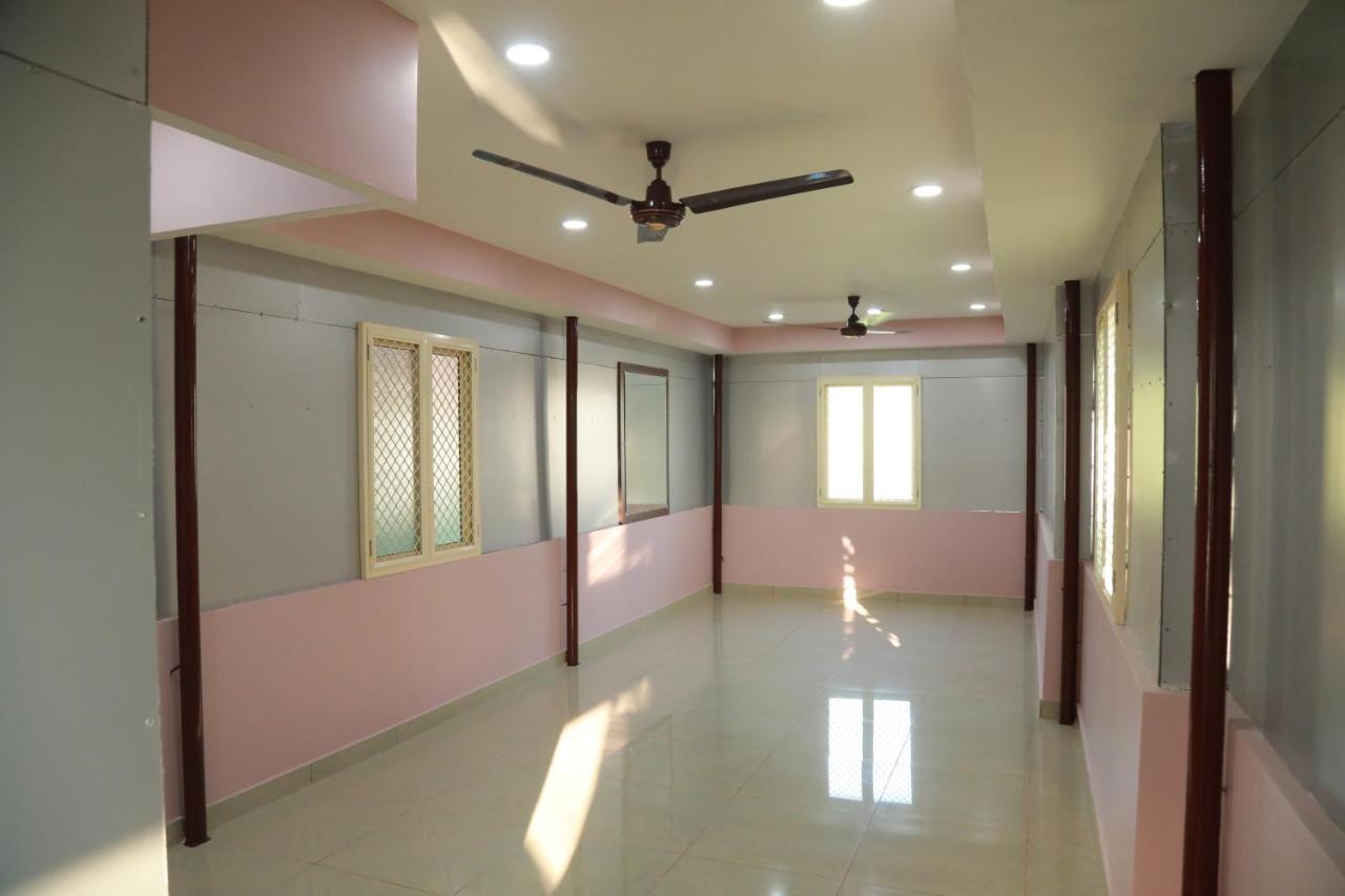 Sivaranjini Tourist Villa Guruvayur Ngoại thất bức ảnh