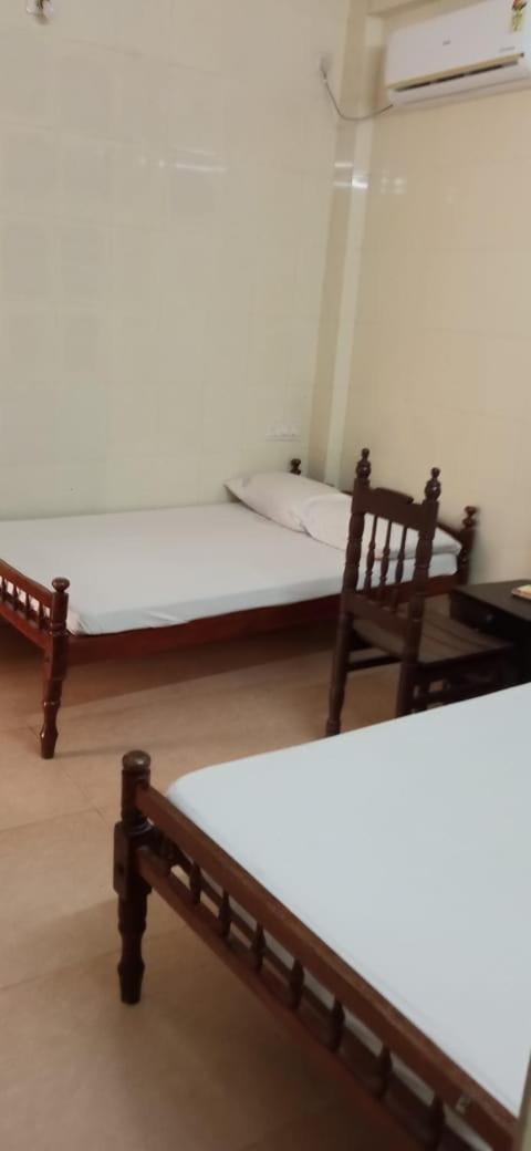 Sivaranjini Tourist Villa Guruvayur Ngoại thất bức ảnh