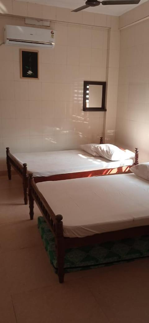 Sivaranjini Tourist Villa Guruvayur Ngoại thất bức ảnh